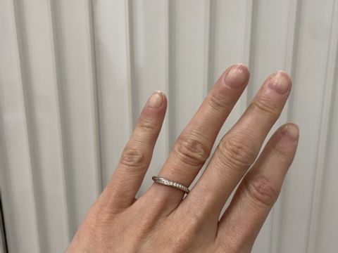 【銀座ダイヤモンドシライシの口コミ】 ハーフエタニティリングを探していました。婚約指輪は普段使いしないため…