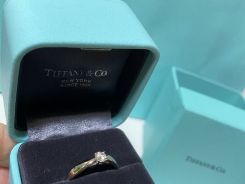 【ティファニー(Tiffany & Co.)の口コミ】 ティファニーとゆうブランドを知って以来、私は結婚する時にティファニー…