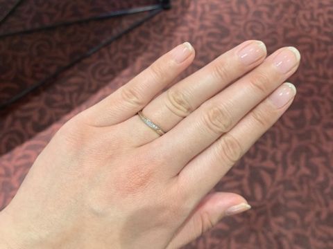 【ケイウノ ブライダル(K.UNO BRIDAL)の口コミ】 プラチナとピンクゴールドが両方入っているデザインで、全てプラチナにし…