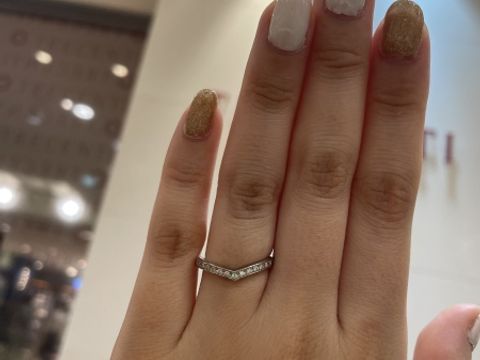 【TRECENTI(トレセンテ)の口コミ】 デザインの数は豊富で、いろいろ見比べれてよかったです。
試着をすれば指…