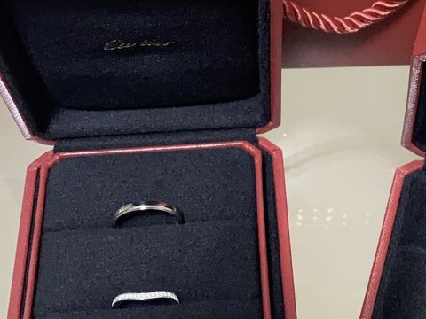 【カルティエ(Cartier)の口コミ】 妻は店舗に行く前から、このデザインがいいときめていたようです。わたし…