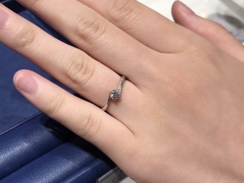 【銀座ダイヤモンドシライシの口コミ】 何店舗か他のブランドさんも回りましたが、ダイヤモンドシライシさんのお…