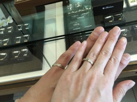 【Makana(マカナ)の口コミ】 角がとれていて着け心地も良くて欲しくなりました。
二色になっているのが…