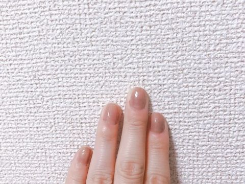 【ラザール ダイヤモンド(LAZARE DIAMOND)の口コミ】 細身で小ぶりのダイヤが真ん中についていて気に入っています。なかなかピ…