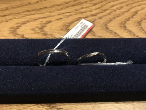 【BIJOUPIKO(ビジュピコ)の口コミ】 日本人に合いやすい細身で、流れるダイヤモンドのデザインがとても素敵な…