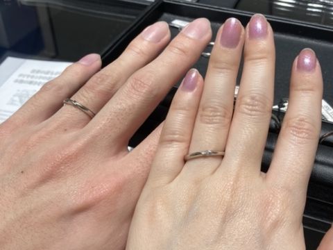 【エクセルコダイヤモンド(EXELCO DIAMOND)の口コミ】 指輪はストレートタイプのものを中心に探していました。ストレートの中で…