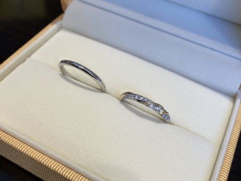【ケイウノ ブライダル(K.UNO BRIDAL)の口コミ】 はじめは既製品の結婚指輪にしようと、色々なお店のカタログを見ていまし…