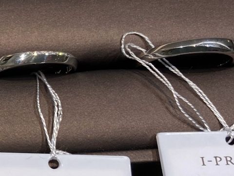 【アイプリモ(I-PRIMO)の口コミ】 人と被りにくい少し変わったお洒落なデザインを探していたところ、一目惚…