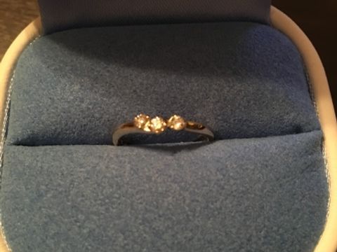 【銀座ダイヤモンドシライシの口コミ】 店員さんも感じがよく、お話しやすかったですし、価格の割にダイヤの輝き…