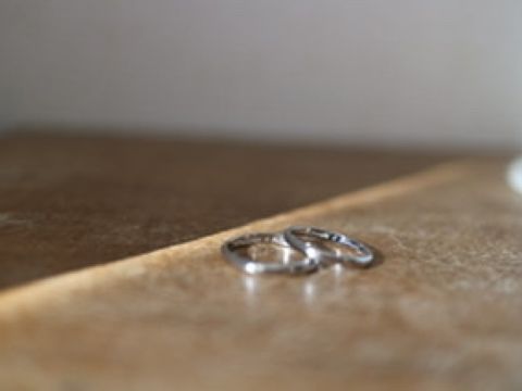 【カルティエ(Cartier)の口コミ】 シンプルなデザインのものがいいと思っていたので、ネットで事前にデザイ…