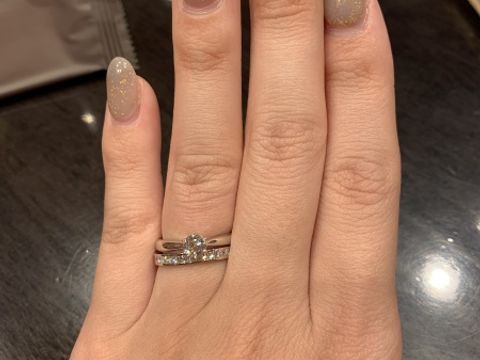 【ケイウノ ブライダル(K.UNO BRIDAL)の口コミ】 たくさんのデザインの中から選ぶことができました。ダイヤの付いているキ…