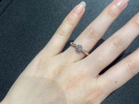 【TASAKI(タサキ)の口コミ】 ダイヤモンドの輝きがとても綺麗で、他のブランドよりキラキラ度が高かっ…