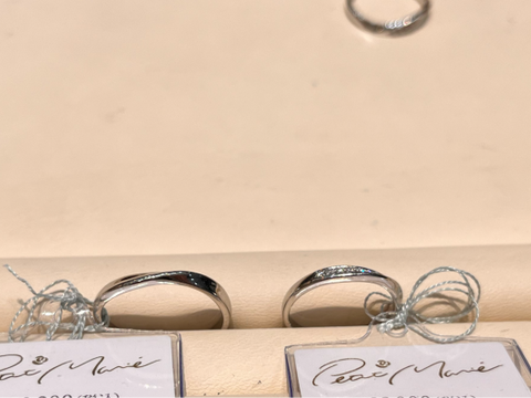 【Petit Marie(プチマリエ)の口コミ】 ねじりが入っているのがおしゃれでよかったです。メレダイヤもキラキラで…