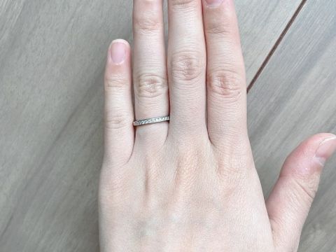 【銀座ダイヤモンドシライシの口コミ】 当初はミル打ちのデザインのものを捜していてティファニーにしようかと考…