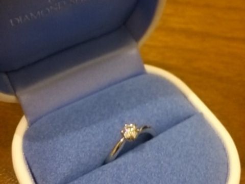 【銀座ダイヤモンドシライシの口コミ】 色々見て回った中でデザインが一番しっくりきました。大きさ・品質・価格…