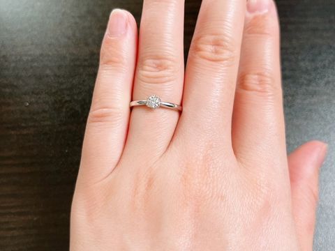 【アイプリモ(I-PRIMO)の口コミ】 指輪のデザインがただのストレートタイプのリングではなく、若干の曲線で…