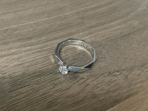 【ブシュロン(BOUCHERON)の口コミ】 結婚情報誌で見たブシュロンの指輪達に一目惚れしました。実際にお店に行…