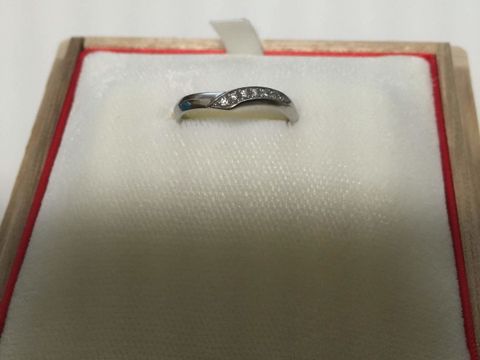【GALA JEWELRY(ガラジュエリー)の口コミ】 ずばり「安さ」で選びました。雑誌で一目ぼれした指輪と最後まで悩みまし…