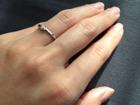 【4℃ BRIDAL(ヨンドシーブライダル)の口コミ】 彼が選んでくれたので彼の意見ですが、デザインが可愛く、結婚指輪をする…