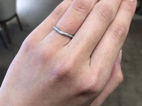 【カルティエ(Cartier)の口コミ】 どんな指もとっても綺麗に見えます。とても人気なバレリーナですが、着け…