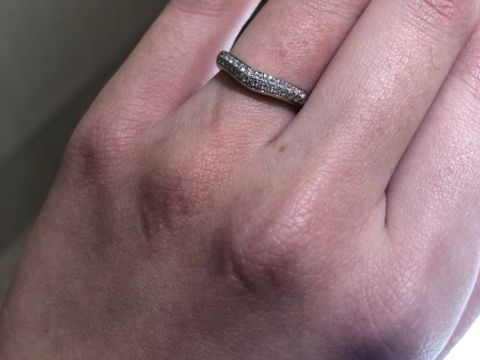【ブルガリ(BVLGARI)の口コミ】 ダイヤの輝きが非常に美しく、着けた瞬間指輪華やかに見せてくれます。少…
