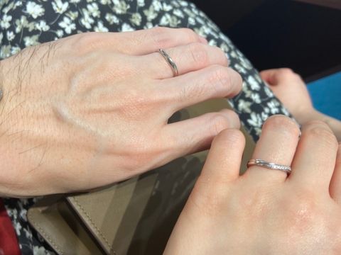 【銀座ダイヤモンドシライシの口コミ】 デザインがたくさんあるので、あらかじめ希望の形などを伝えるとスタッフ…