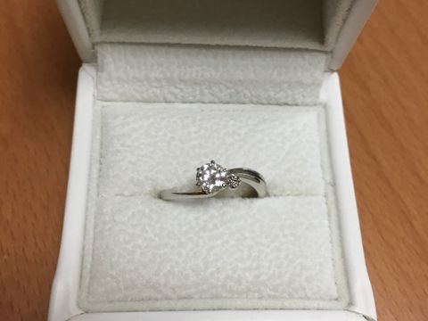 【AFFLUX(アフラックス)の口コミ】 初めて見た時からずっと気になっていて、たくさん検討する中でも、この指…