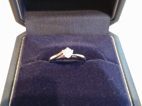 【銀座ダイヤモンドシライシの口コミ】 事前にチェックしていたデザインが別にあったのですが、店員さんにオスス…