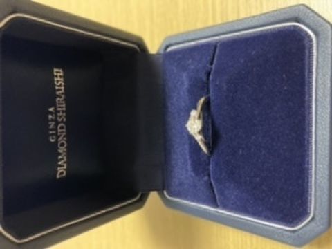 【銀座ダイヤモンドシライシの口コミ】 ウェーブデザインで、ダイヤモンドが主張しすぎないものを探していました…