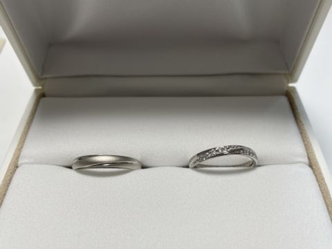 【PILOT BRIDAL(パイロットブライダル)の口コミ】 １番の決め手はやはりデザインでした。中々マットタイプの指輪に出会えず…