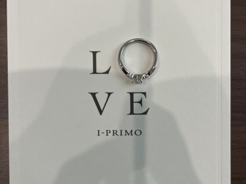 【アイプリモ(I-PRIMO)の口コミ】 自分の指にあう指輪を一緒に選んでいただきました。V字の指輪です。派手す…
