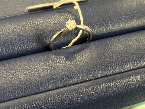 【銀座ダイヤモンドシライシの口コミ】 プロポーズされてから一緒に選びに行きました。数店舗ブランドを比較して…