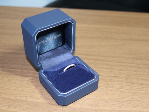 【銀座ダイヤモンドシライシの口コミ】 タンスの肥にならないよう、日常のお出掛け等にもつけられるよう、タテヅ…