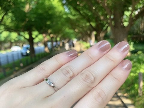 【ORECCHIO(オレッキオ)の口コミ】 インスタで婚約指輪を見ていた中で、エメラルドカットのダイヤモンドが、…