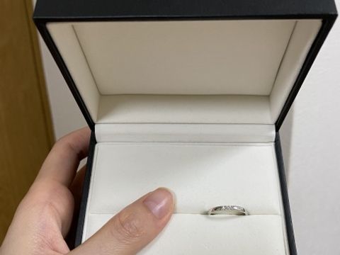 【Joie de treat.(ジョア・ドゥ・トリート)の口コミ】 婚約指輪と同じブランドなら、結婚指輪と婚約指輪を合わせてつける時も馴…