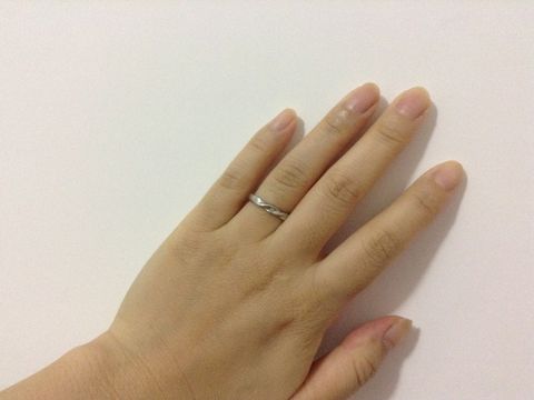 【Miss Platinumの口コミ】 ミスプラチナ の結婚指輪。通販で買えるものですが、渋谷のお店に行けば試…
