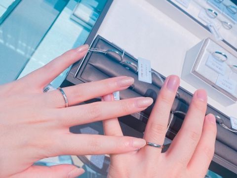 【アイプリモ(I-PRIMO)の口コミ】 ストレートでダイヤが入っているデザインがよかったので好みのデザインで…