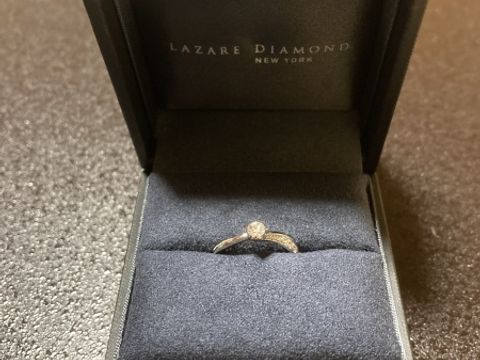 【ラザール ダイヤモンド(LAZARE DIAMOND)の口コミ】 基本的には直感で選びましたが、結果、彼女も大喜びでした。
特に、リング…
