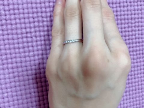 【銀座ダイヤモンドシライシの口コミ】 結婚指輪らしいシンプルなデザインで結婚という実感を持つことができます…