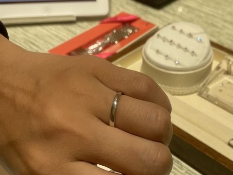 【TRECENTI(トレセンテ)の口コミ】 シンプルなデザインの指輪を探していましたが、丁寧に色々と教えていただ…