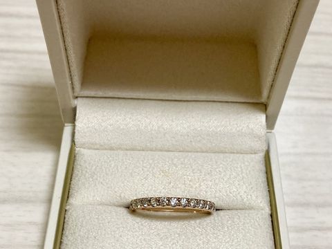 【ヴァンドーム青山(VENDOME AOYAMA)の口コミ】 普段使いもできる、いわゆる婚約指輪ぽくはない、ハーフエタニティタイプ…