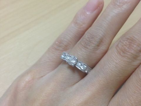 【TOMIYA(トミヤ)の口コミ】 とにかくデザインが気に入って、購入しました！最初はリボンの形ではなく…