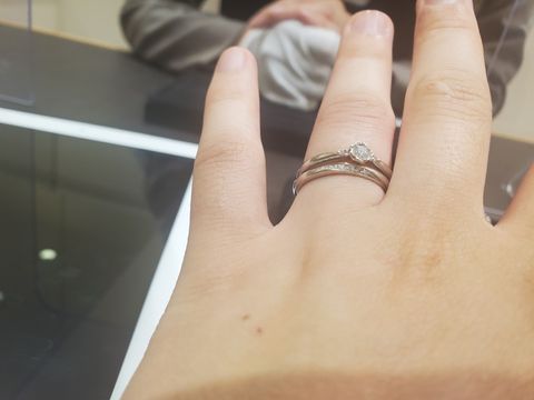 【TRECENTI(トレセンテ)の口コミ】 ピンクダイアモンドがついていて、かわいいテイストのものを探してここに…