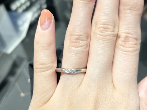 【エクセルコダイヤモンド(EXELCO DIAMOND)の口コミ】 エクセルコダイヤモンドの指輪はシンプルかつ他の人と被りにくいデザイン…