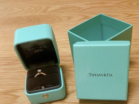 【ティファニー(Tiffany & Co.)の口コミ】 ティファニーのブランドに昔から憧れていたのが決め手です。やっぱり有名…