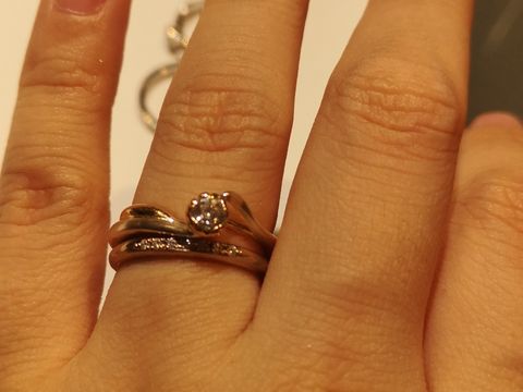 【杢目金屋(もくめがねや)の口コミ】 どの指輪もデザインがおしゃれで人とかぶる事は無いと思います。
地金をミ…