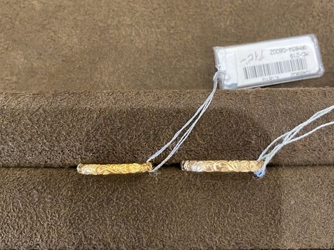 【Galopine & Galopin(ガロピーネガロパン)の口コミ】 結婚指輪にダイヤが入っているので、今回はシンプルだけどシンプルすぎな…