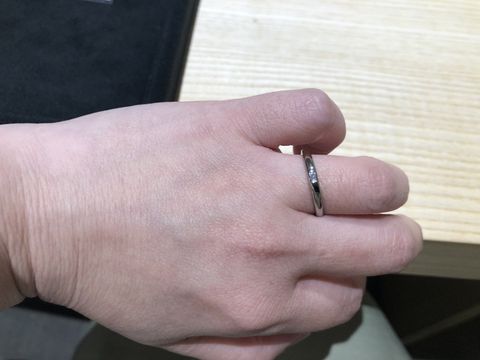 【出雲結(いずもゆい)の口コミ】 デザインはとてもシンプルですが品があります。プラチナ、ゴールド、ホワ…