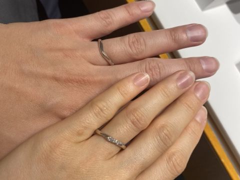 【銀座ダイヤモンドシライシの口コミ】 仕事柄平日はつけない為、ダイヤが入っていて華奢なデザインな事。自分の…
