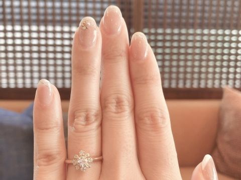 【エクセルコダイヤモンド(EXELCO DIAMOND)の口コミ】 事前にデザインをリサーチして来店予約をしました。
希望のデザインを見せ…